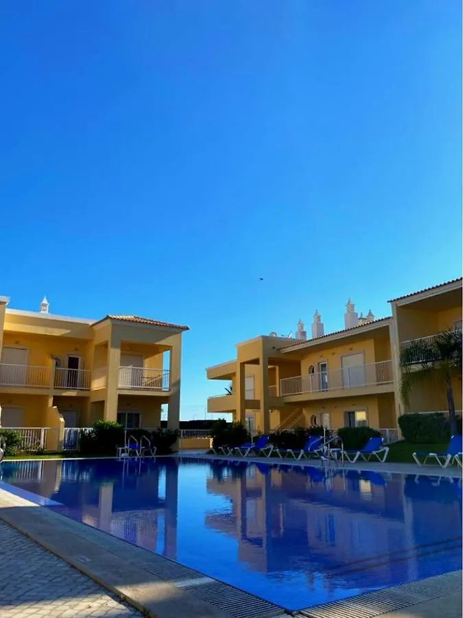 Parra Holidays Q House Guia